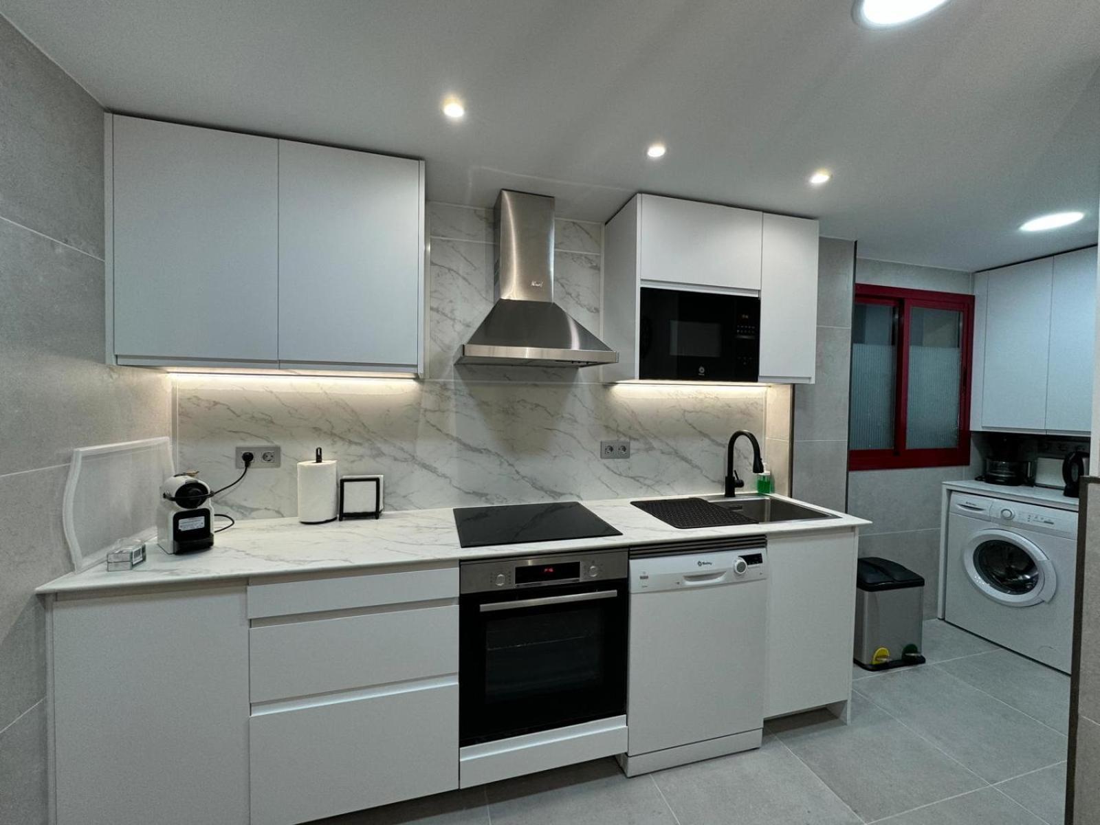 Malaga Estacion Ave Playa Apartment ภายนอก รูปภาพ